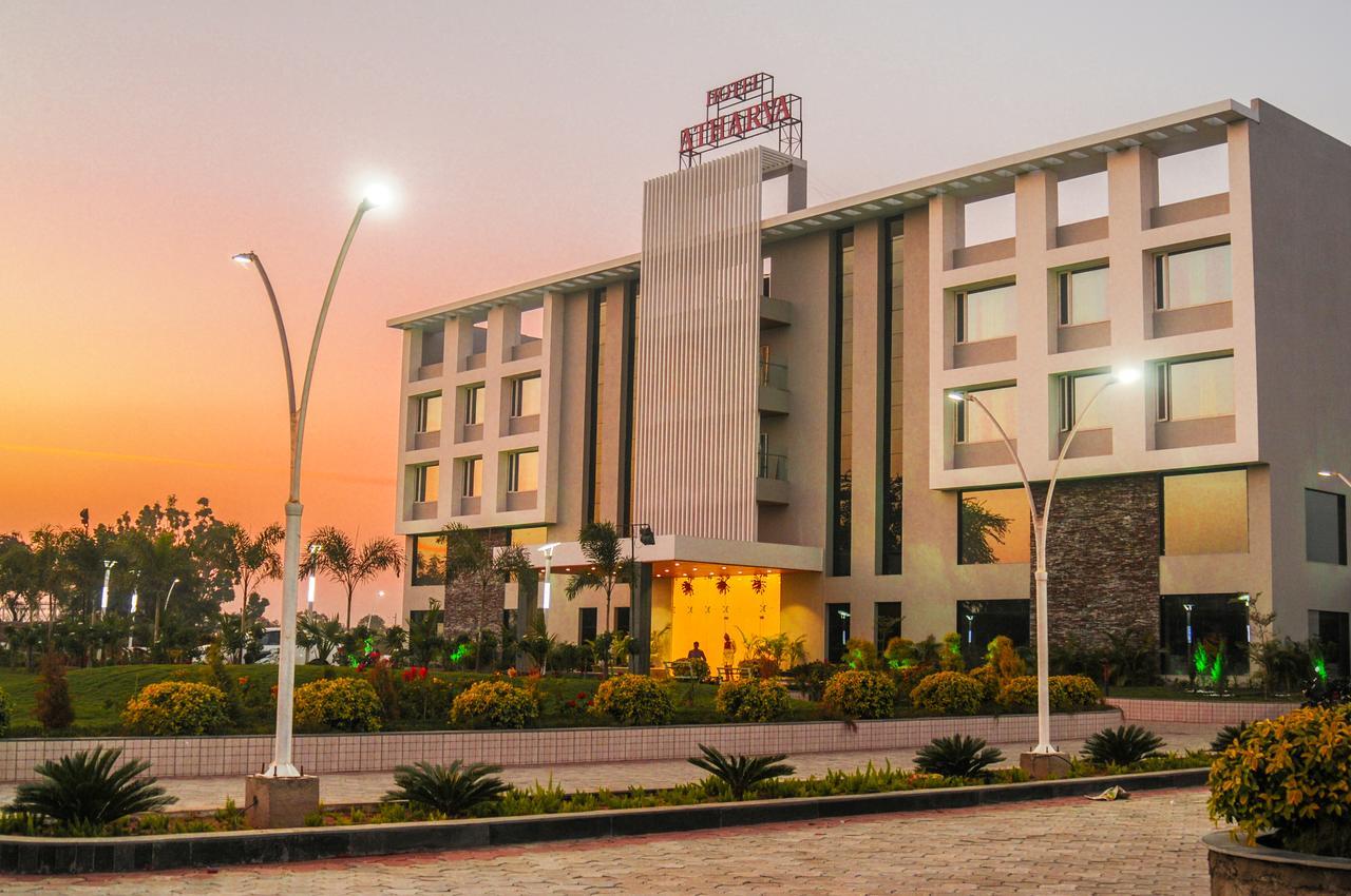 Hotel Atharva Удджайн Экстерьер фото