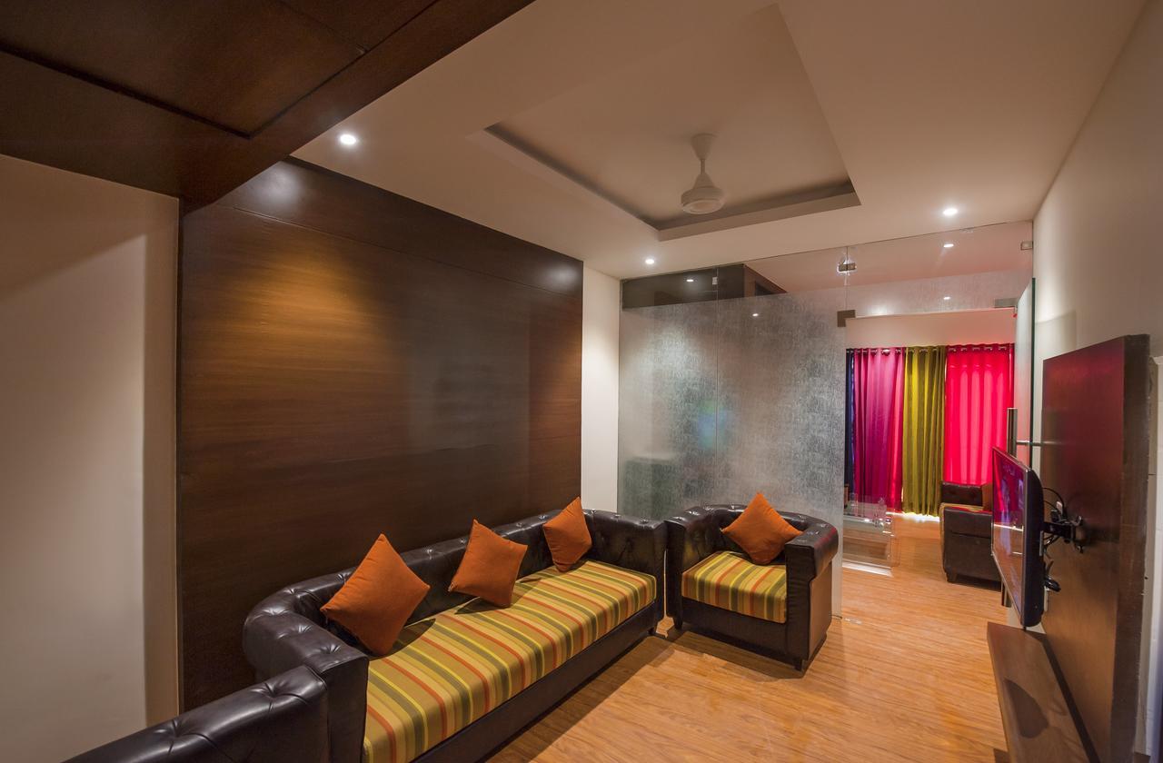 Hotel Atharva Удджайн Экстерьер фото