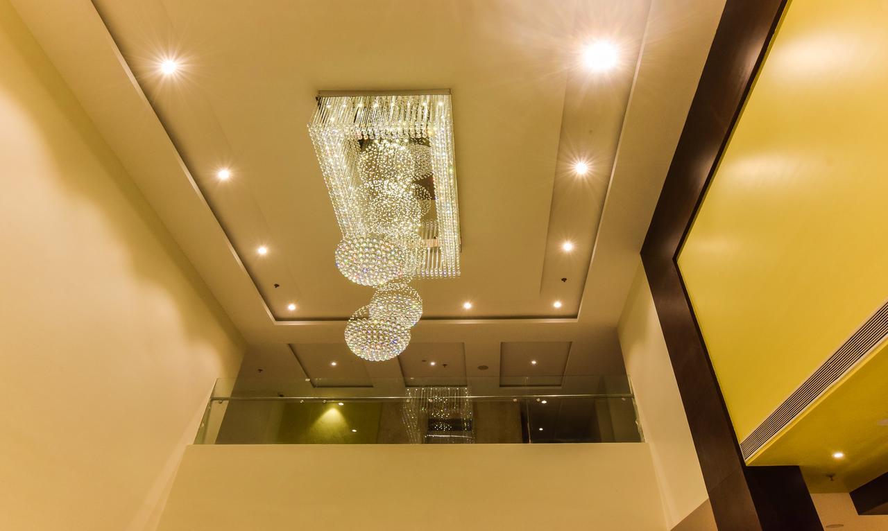Hotel Atharva Удджайн Экстерьер фото