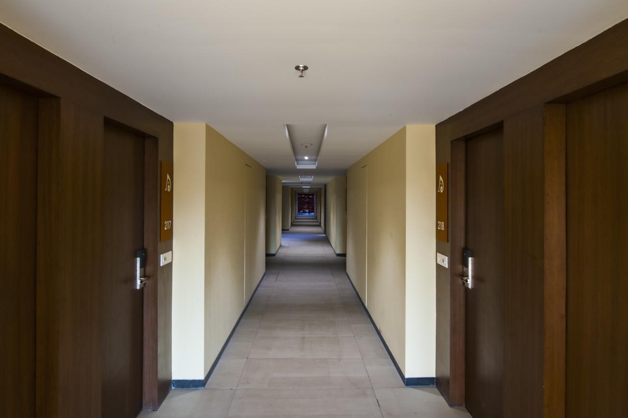 Hotel Atharva Удджайн Экстерьер фото